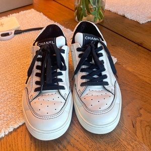 CHANEL
Grained Calfskin Fabric Womens Logo Sneakers 39 White Black